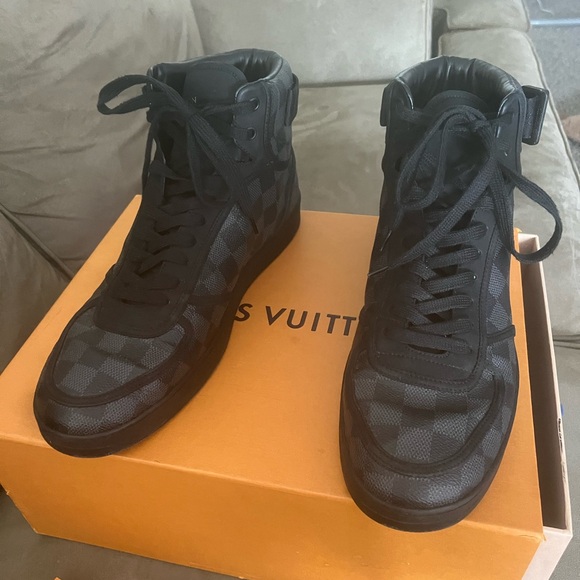 Louis Vuitton Rivoli High Sneakers in Black Damier - Picture 1 of 9